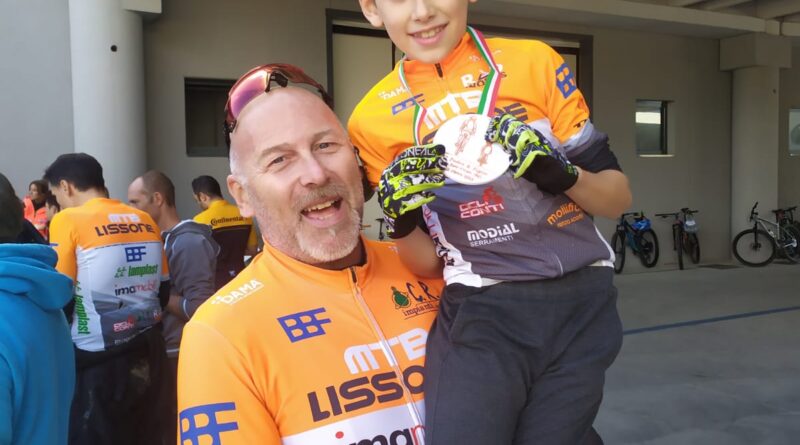 Palmieri a Brescia indossa la maglia di Campionessa Italiana scalatori. Giornata di grande divertimento alla 32° Padre e figlio